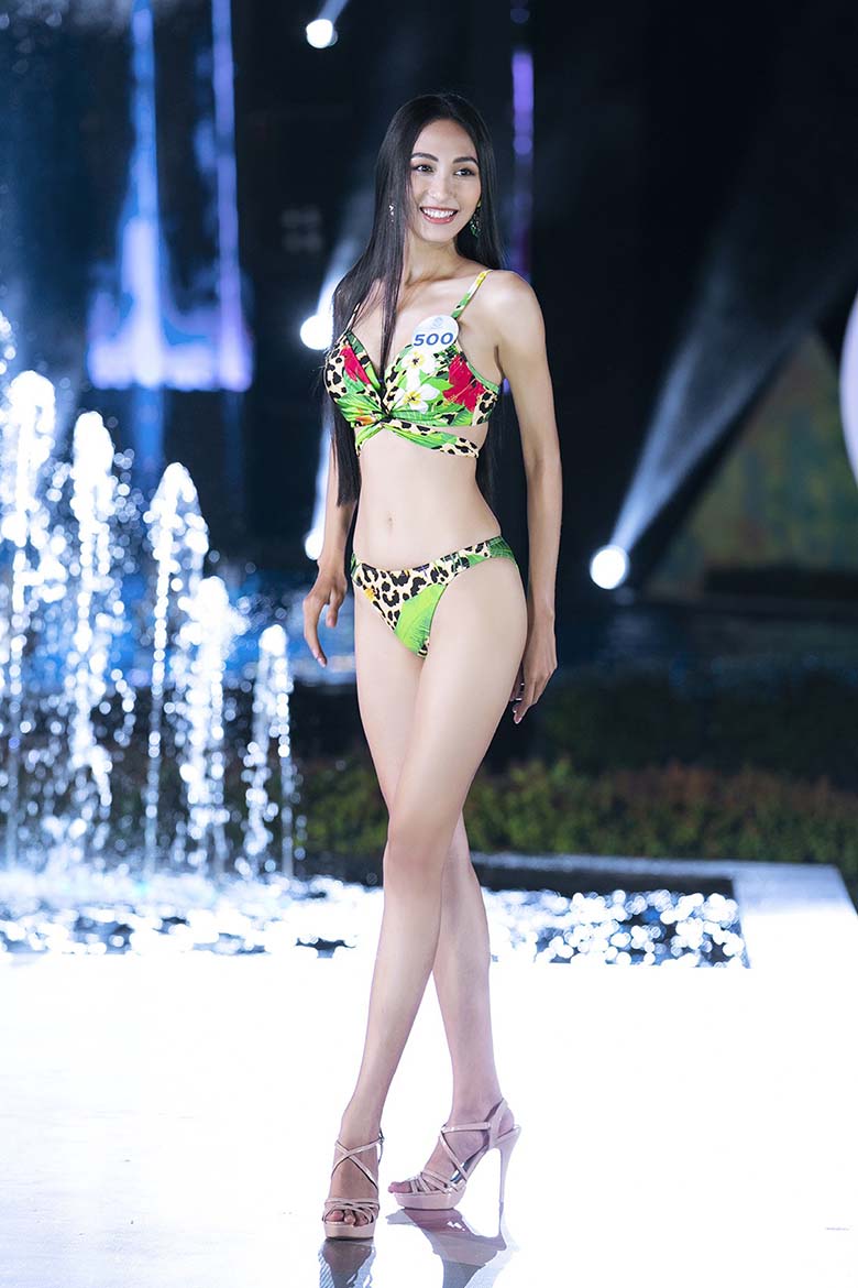Top các hoa hậu mặc bikini đẹp nhất Việt Nam