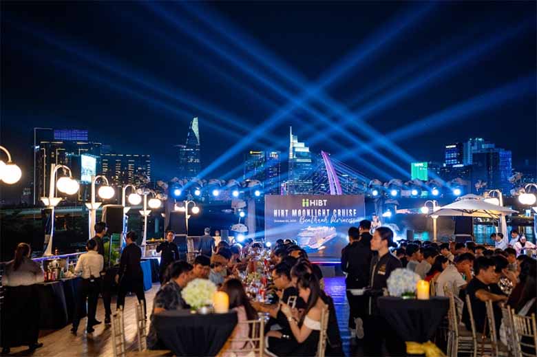 HiBT lan tỏa tinh thần sẻ chia nhân dịp Trung Thu 2025